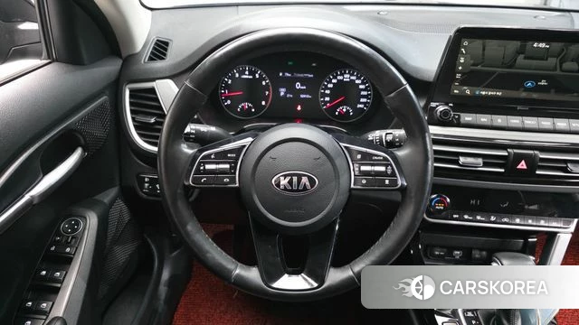 Kia Seltos 2021 Черный из Кореи, фото 4