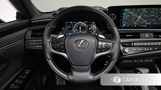 Lexus ES300h 7th generation 2024 Белый из Кореи, фото 4