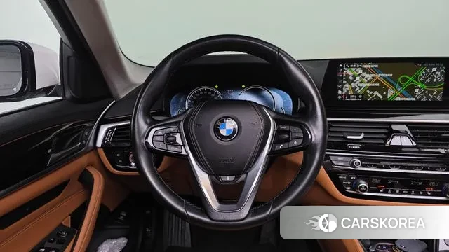 BMW 5 Series (G30) 2018 Белый из Кореи, фото 4