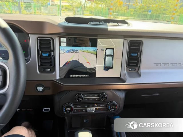 Ford Bronco 6th Generation 2023 Черный из Кореи, фото 4