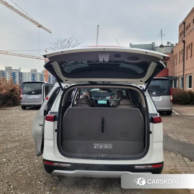Kia Carnival 4th generation 2023 Белый из Кореи, фото 4