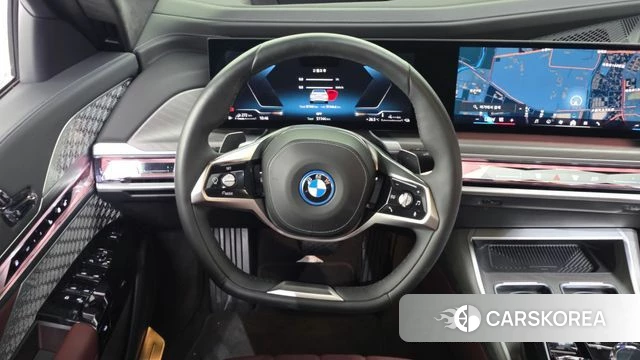 BMW 7 Series (G70) 2023 Белый из Кореи, фото 4