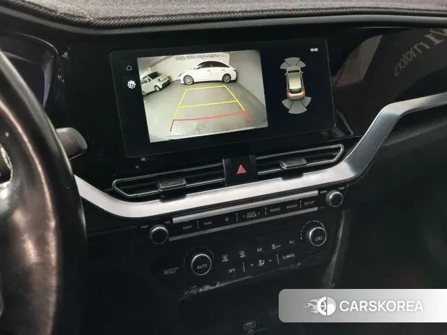 Kia Niro Plus 2022 Серебряный из Кореи, фото 4