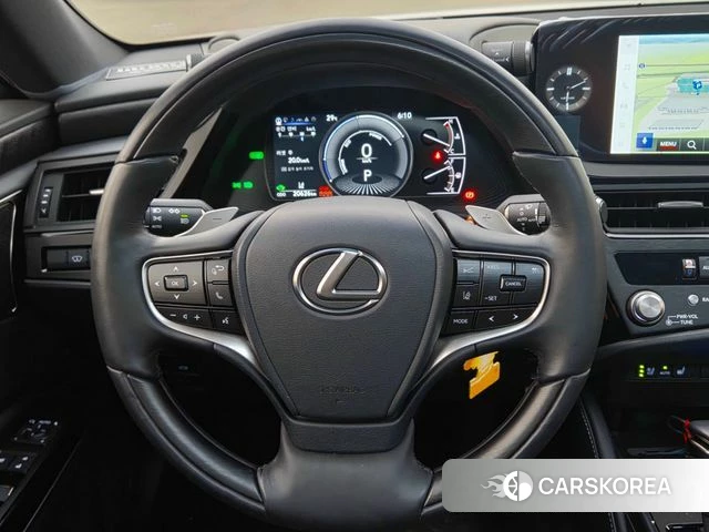 Lexus ES300h 7th generation 2025 Белый из Кореи, фото 4