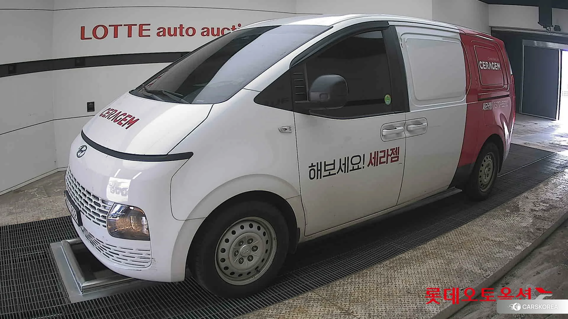 Hyundai Staria 2022 Белый из Кореи, фото 4