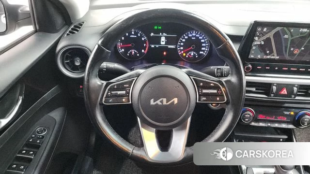 Kia The New K3 2nd generation 2021 Белый из Кореи, фото 4