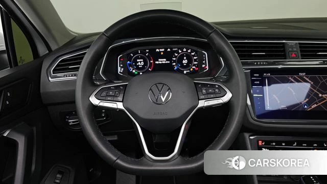 Volkswagen Tiguan second Generation 2021 Белый из Кореи, фото 4