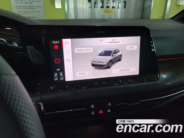 Volkswagen Golf 8th Generation 2023 Красный из Кореи, фото 4