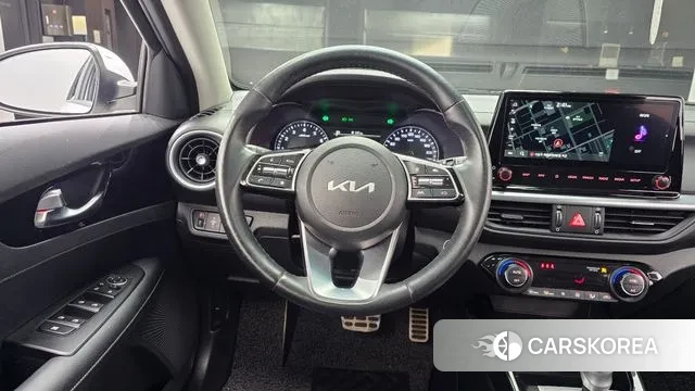 Kia The New K3 2nd generation 2024 Белый из Кореи, фото 4