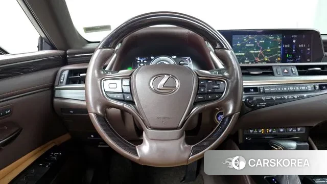 Lexus ES300h 7th generation 2019 Серебристо-серый из Кореи, фото 4