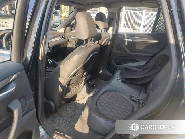 BMW X1 (F48) 2021 Черный из Кореи, фото 4