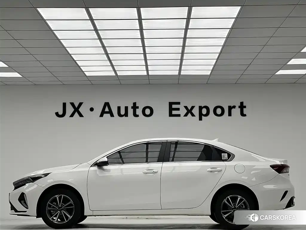 Kia K3 2026 Белый из Китая, фото 4