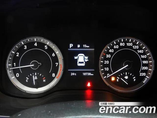 Hyundai Venue 2020 Серебристо-серый из Кореи, фото 4