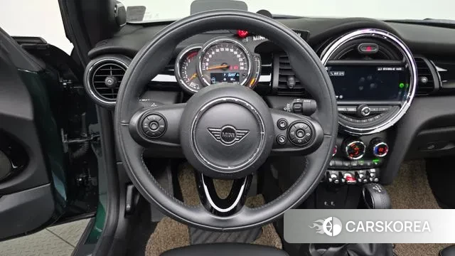 Mini Cooper Convertible 2019 Темно-зеленый из Кореи, фото 4