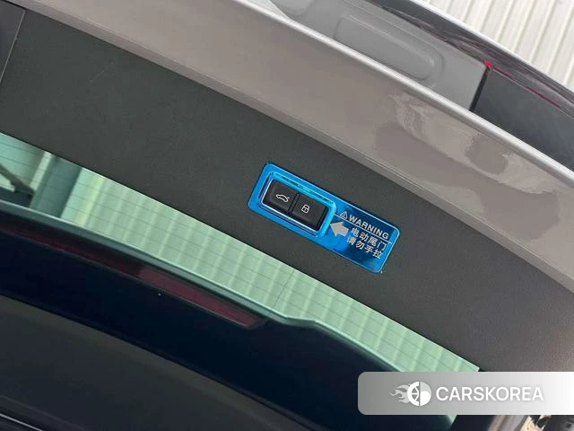 Audi Q5L Sportback 2021 Темно-серый из Китая, фото 4