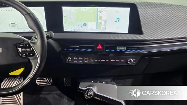 Kia EV6 2023 Белый из Кореи, фото 4