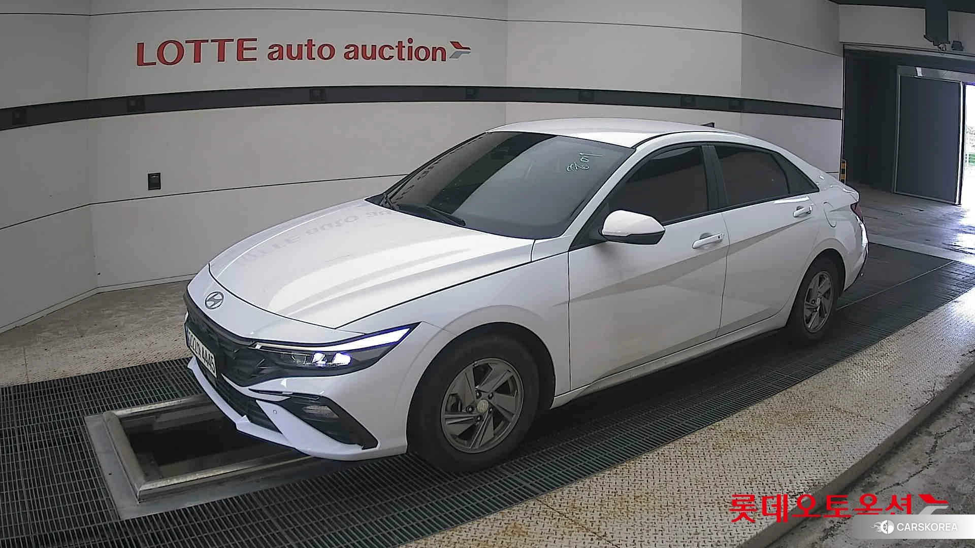 Hyundai Avante 2024 Atlas White из Кореи, фото 4