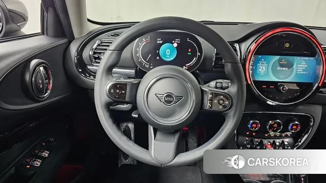 Mini Cooper Clubman 2024 Черный из Кореи, фото 4