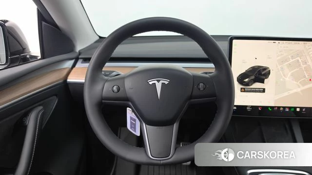 Tesla Model Y 2024 Черный из Кореи, фото 4