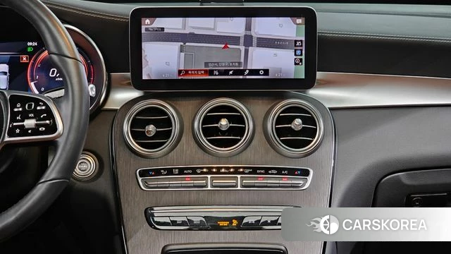 Mercedes-Benz GLC-Class X253 2022 Белый из Кореи, фото 4