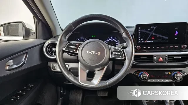 Kia The New K3 2nd generation 2021 Белый из Кореи, фото 4