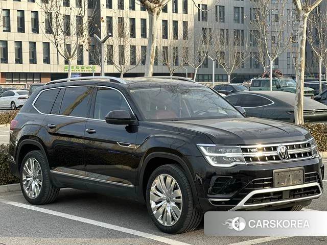 Volkswagen Tourang 2022 Черный из Китая, фото 4