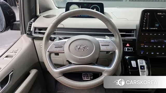 Hyundai Staria 2023 Черный из Кореи, фото 4