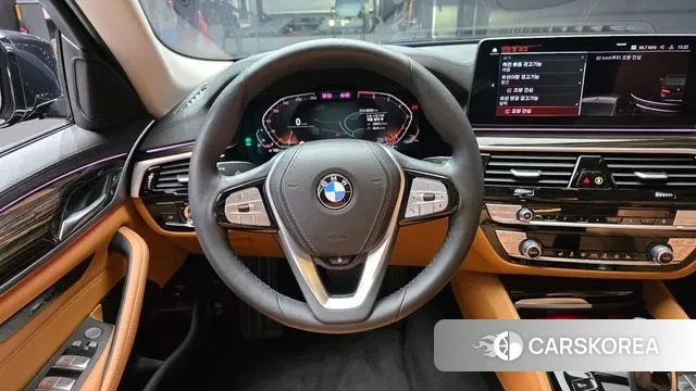 BMW 5 Series (G30) 2023 Черный из Кореи, фото 4