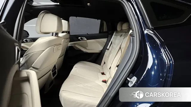 BMW X6 (G06) 2025 Черный из Кореи, фото 4