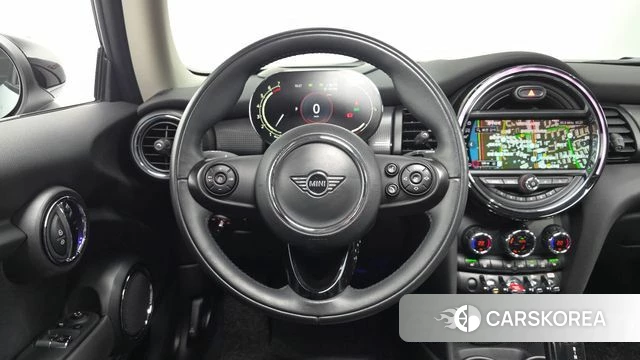 Mini Cooper 2021 Серебряный из Кореи, фото 4