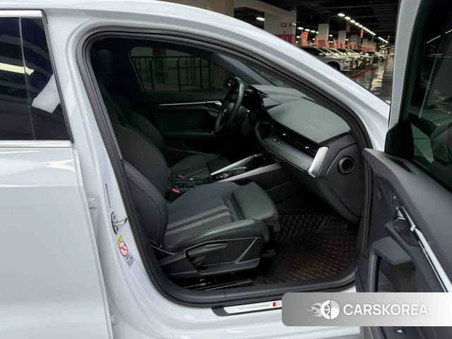 Audi A3 2024 Белый из Китая, фото 4