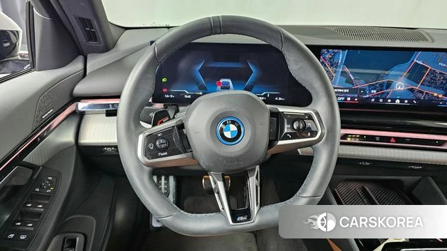 BMW i5 (G60) 2024 Черный из Кореи, фото 4