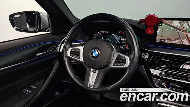 BMW 5 Series (G30) 2023 Серебристо-серый из Кореи, фото 4