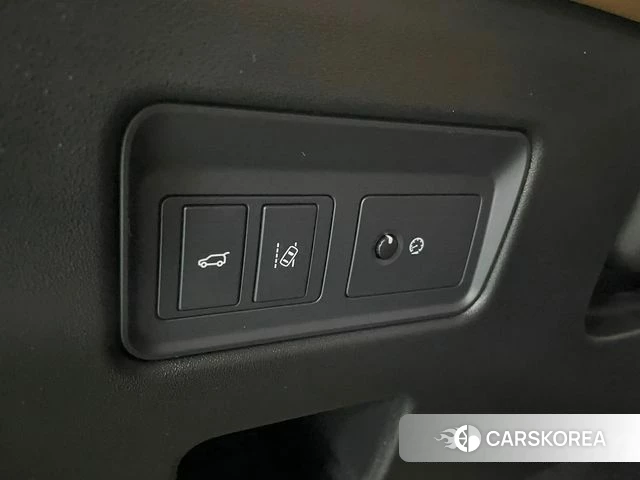 Land Rover Discovery 5 2018 Черный из Кореи, фото 4