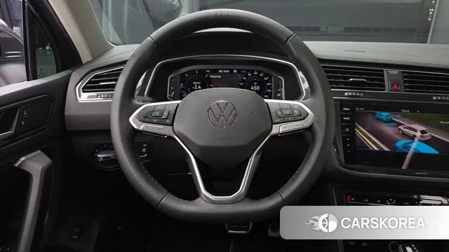 Volkswagen Tiguan second Generation 2022 Белый из Кореи, фото 4