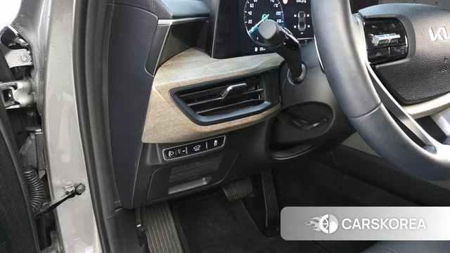 Kia K8 2023 Серебристо-серый из Кореи, фото 4