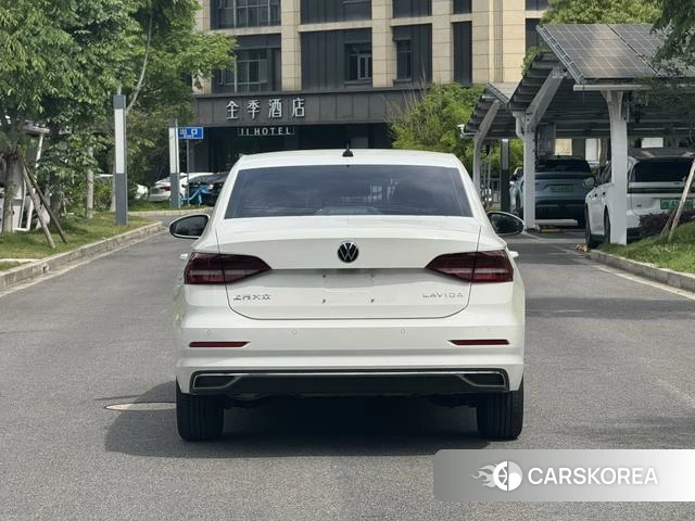 Volkswagen Lavida 2021 Белый из Китая, фото 4
