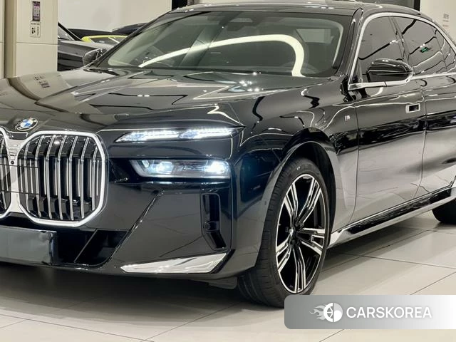 BMW 7 series 2023 Черный из Китая, фото 4
