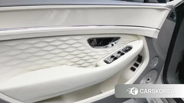 Bentley Continental GT 4th Generation 2025 Жемчужный цвет из Кореи, фото 4