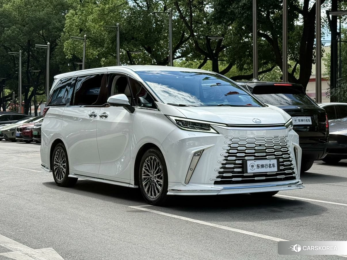 Lexus LM 2023 Белый из Китая, фото 4