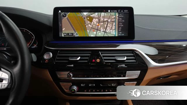 BMW 5 Series (G30) 2022 Черный из Кореи, фото 4