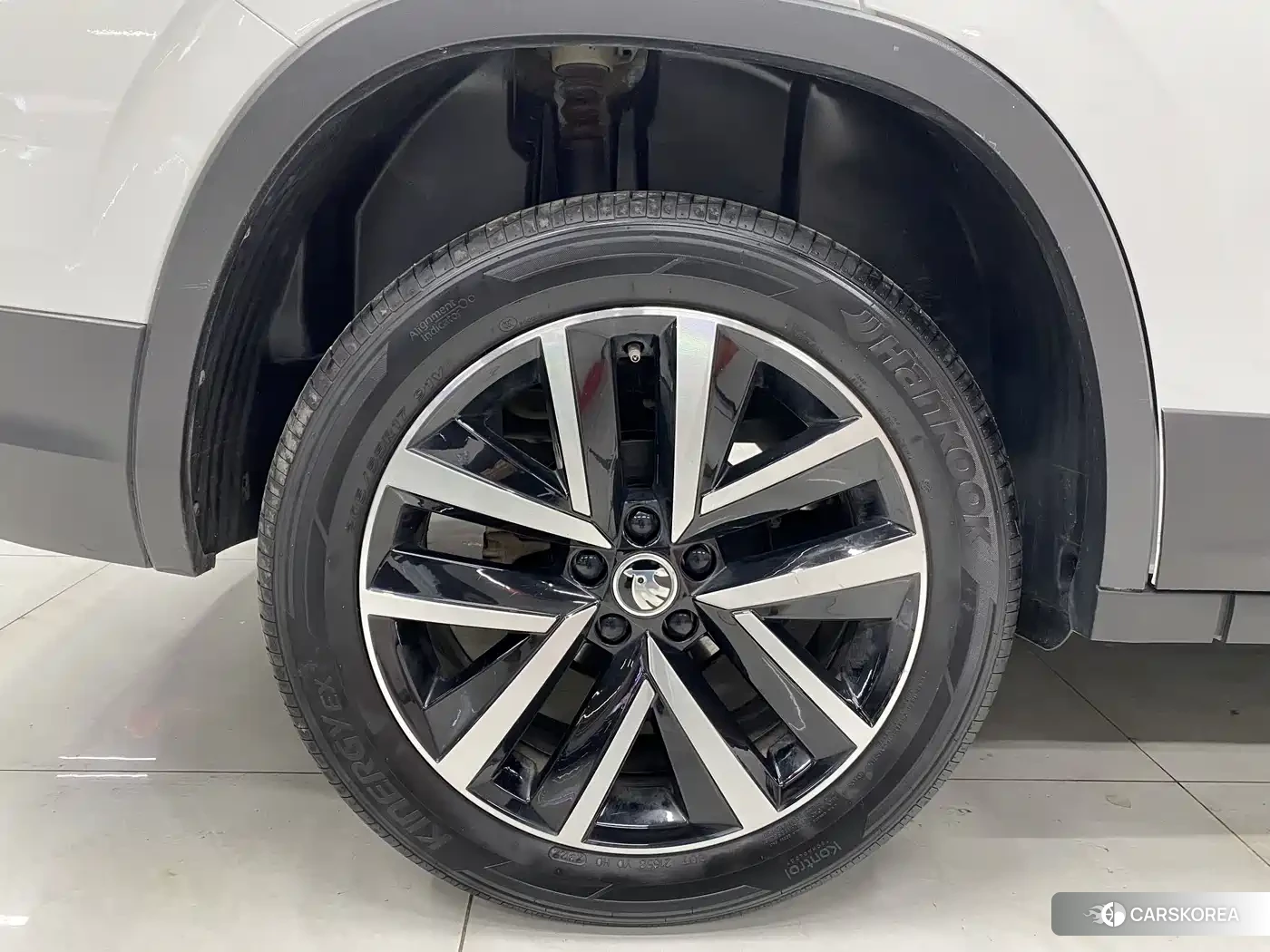 Skoda Komick 2023 Белый из Китая, фото 4