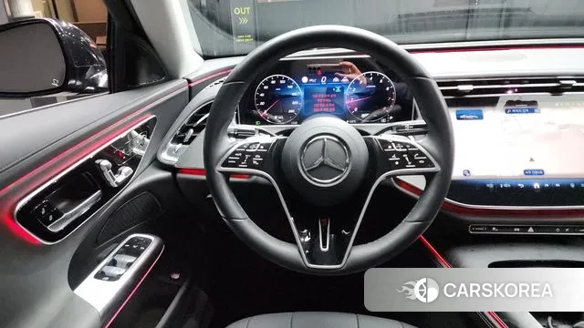 Mercedes-Benz E-Class W214 2024 Черный из Кореи, фото 4