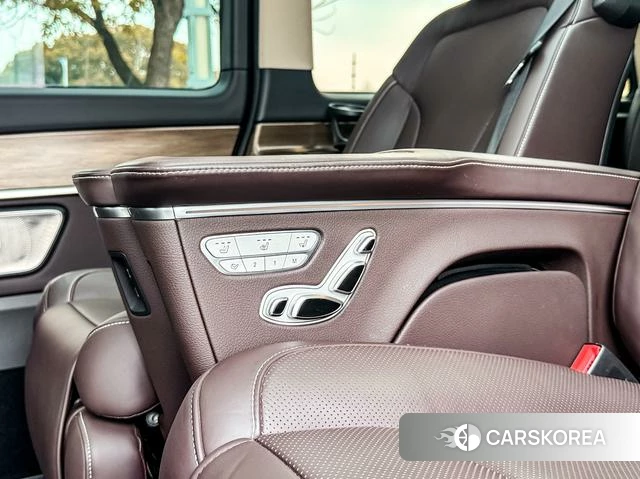 Mercedes-Benz V-class 2024 Черный из Китая, фото 4