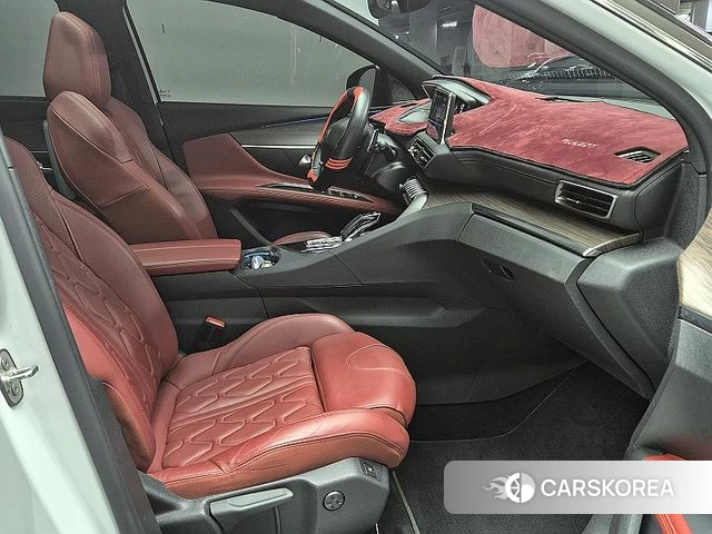 Peugeot 5008 second generation 2023 Белый из Кореи, фото 4