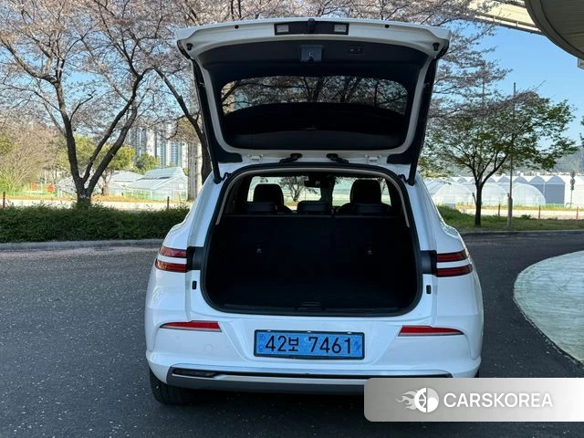 Genesis Electrified GV70 2022 Белый из Кореи, фото 4