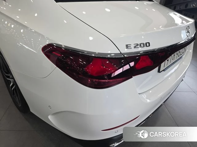 Mercedes-Benz E-Class W214 2025 Белый из Кореи, фото 4