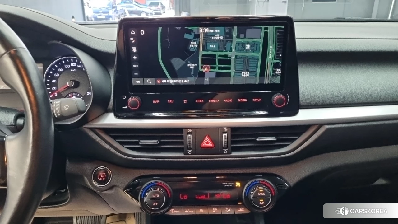 Kia The New K3 2nd generation 2021 Белый из Кореи, фото 4
