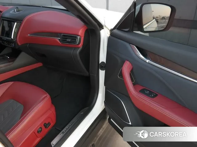 Maserati Levante 2018 Жемчужный цвет из Кореи, фото 4