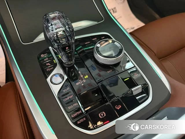 BMW X7 2021 Черный из Китая, фото 4